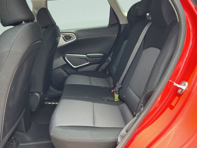 2023 Kia Soul LX - Photo 11