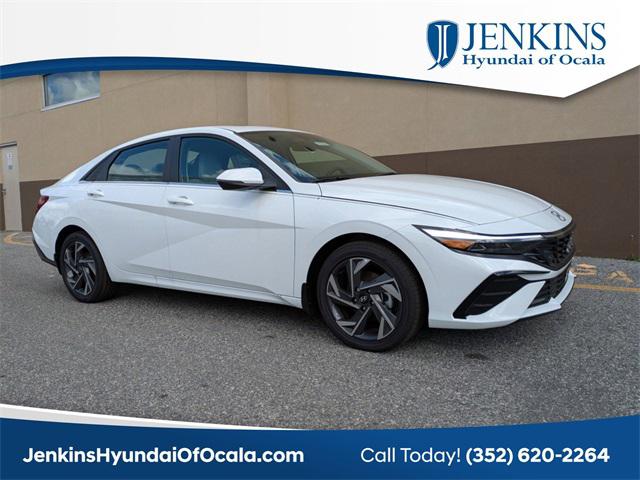 2025 Hyundai Elantra Limited's photo