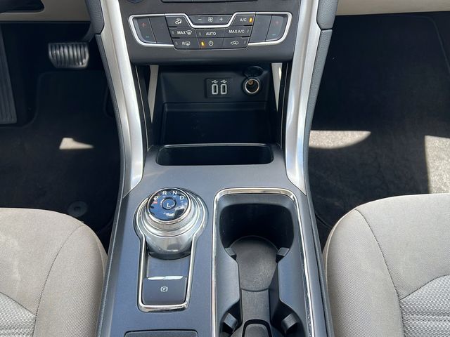 2019 Ford Fusion Hybrid SE - Photo 21