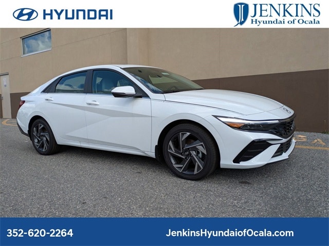 2025 Hyundai Elantra Limited's photo