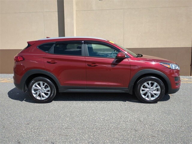 2020 Hyundai Tucson Value photo 2