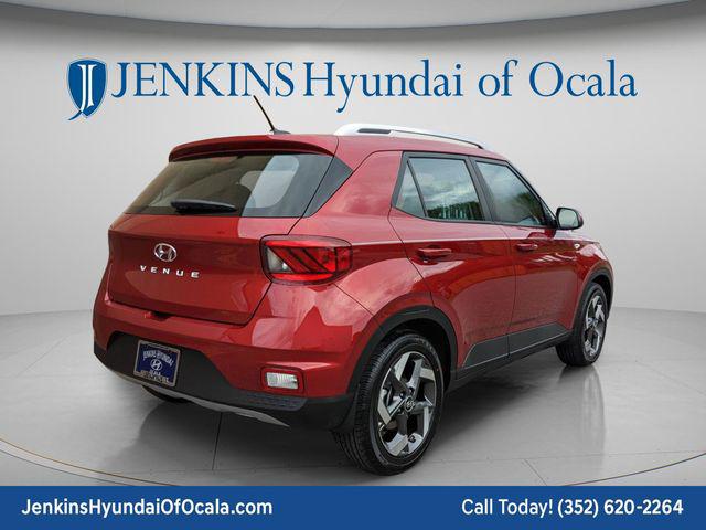 2025 Hyundai Venue SEL - Photo 3