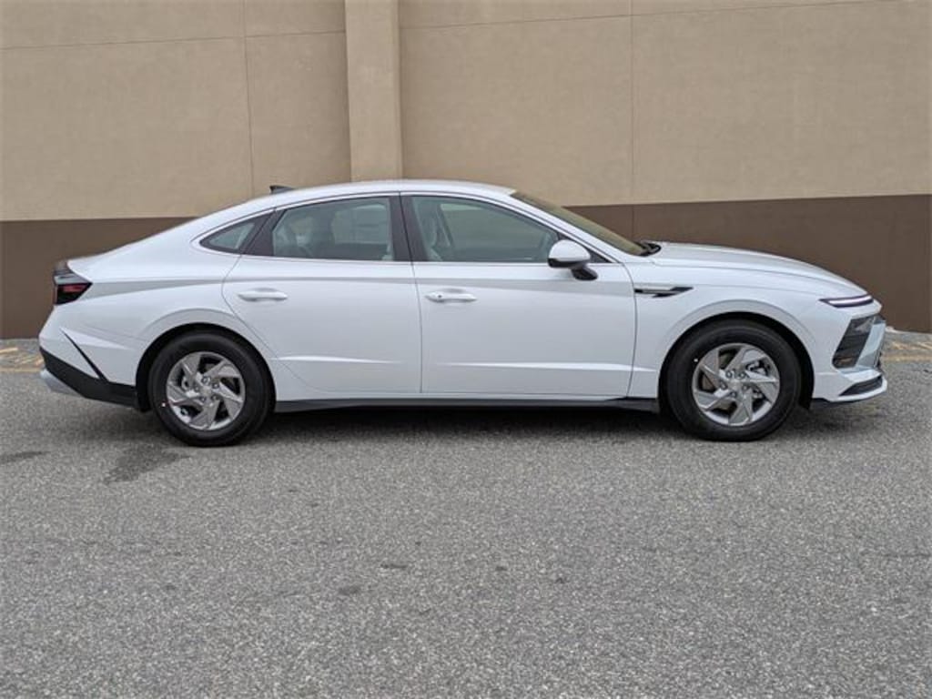 New 2026 Hyundai Sonata SE Sedan