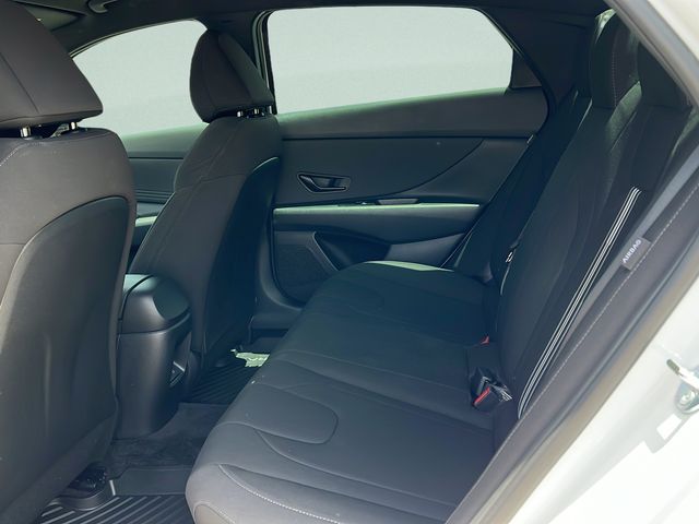2025 Hyundai Elantra SEL - Photo 14