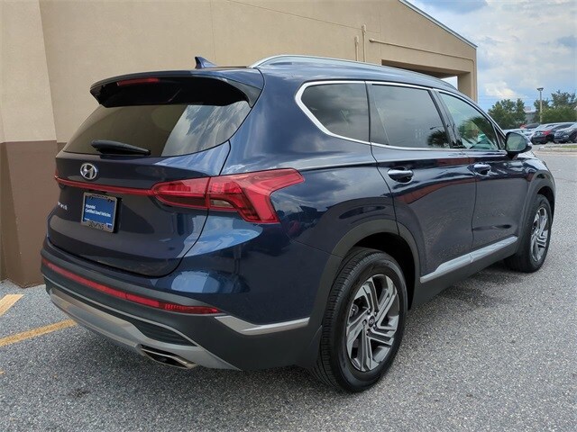 2022 Hyundai Santa Fe SEL photo 3