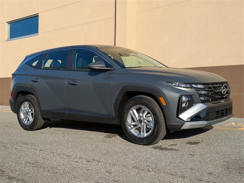 Certified 2025 Hyundai Tucson SE SUV