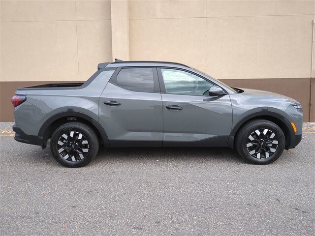 2025 Hyundai Santa Cruz SEL Activity photo 3