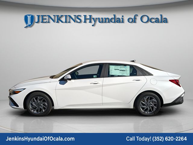 2025 Hyundai Elantra SEL - Photo 6