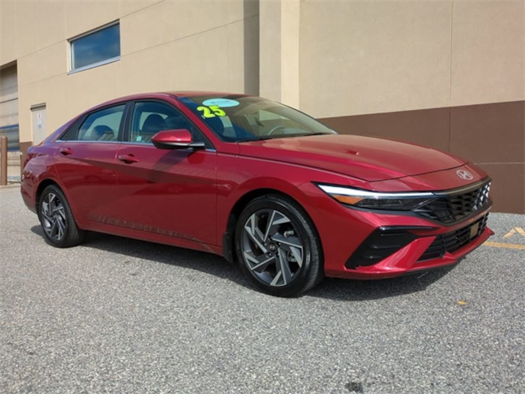 Certified 2025 Hyundai Elantra SEL Convenience Sedan