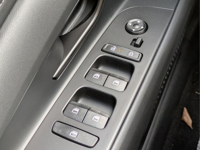 2025 Hyundai Elantra Blue - Photo 26