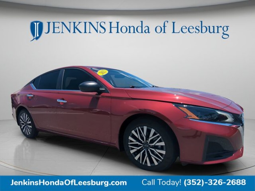Used 2025 Nissan Altima SV Sedan