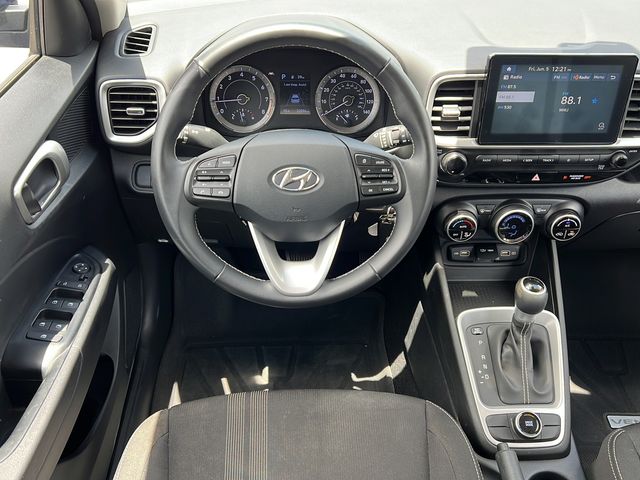2022 Hyundai Venue SEL - Photo 14