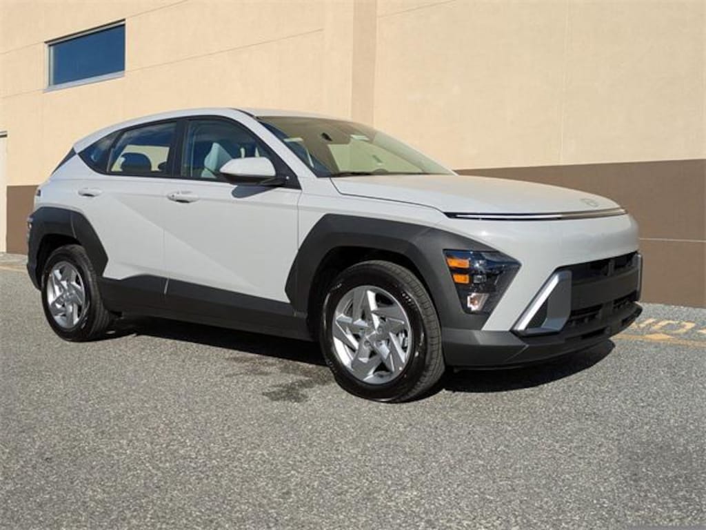 New 2026 Hyundai Kona SE FWD SUV