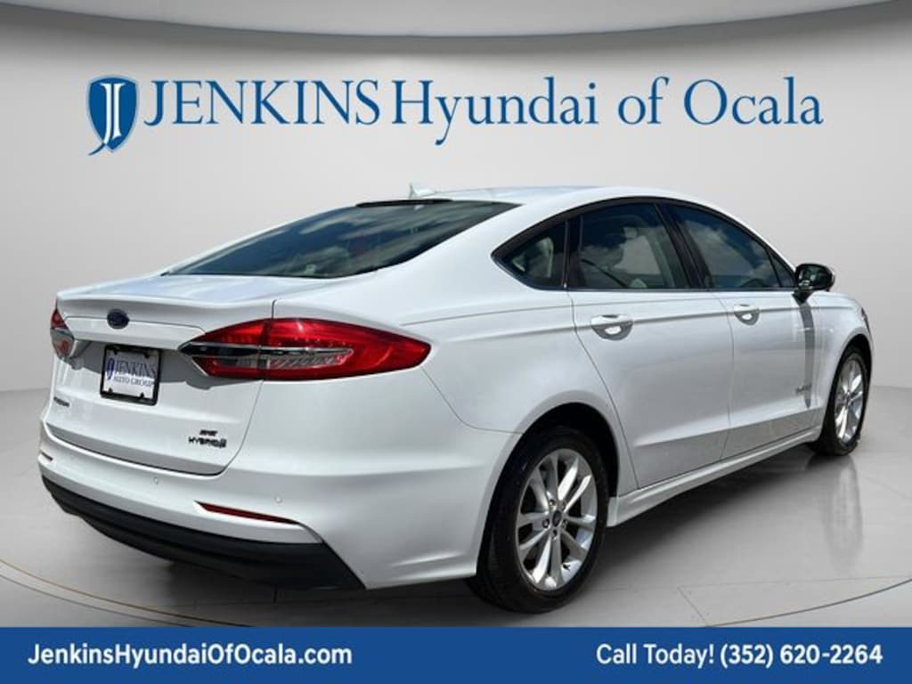 Used 2019 Ford Fusion Hybrid SE Sedan