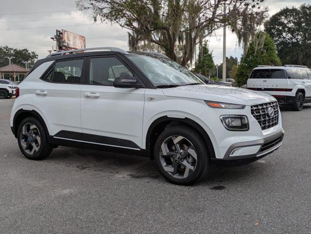 New 2026 Hyundai Venue SEL w/Two-Tone Roof SUV