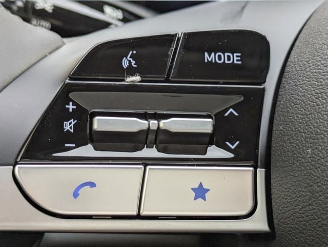 2025 Hyundai Elantra SEL - Photo 26