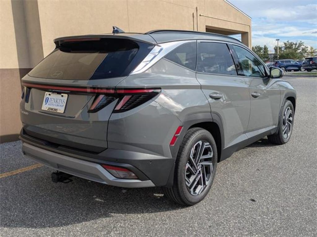 New 2026 Hyundai Tucson Limited FWD SUV