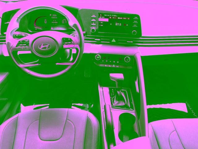 2025 Hyundai Elantra SEL - Photo 11