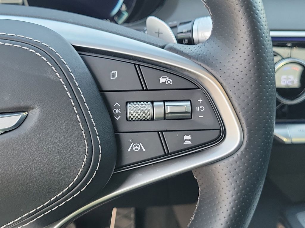 2025 GENESIS GV70 Standard - Photo 16