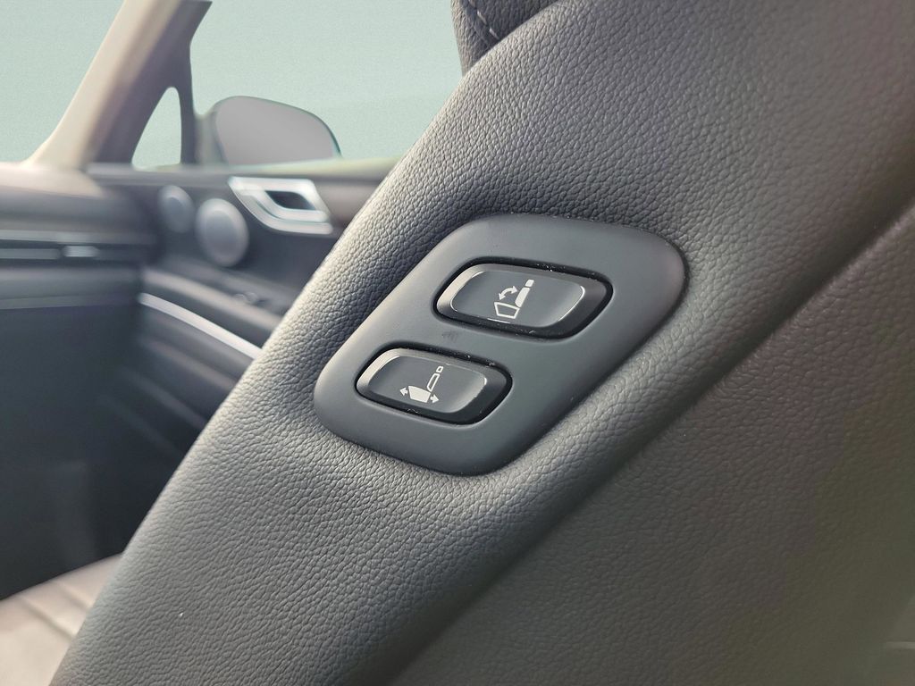 2025 GENESIS GV80 Advanced - Photo 10