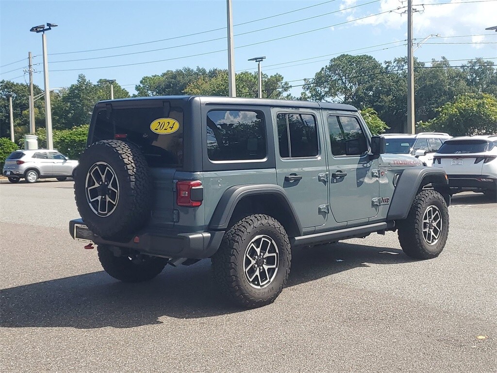 2024 Jeep Wrangler Rubicon photo 3