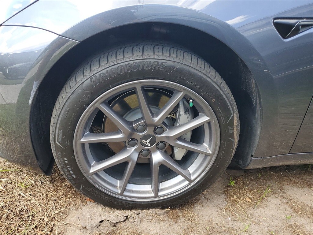 2023 Tesla Model 3 photo 3