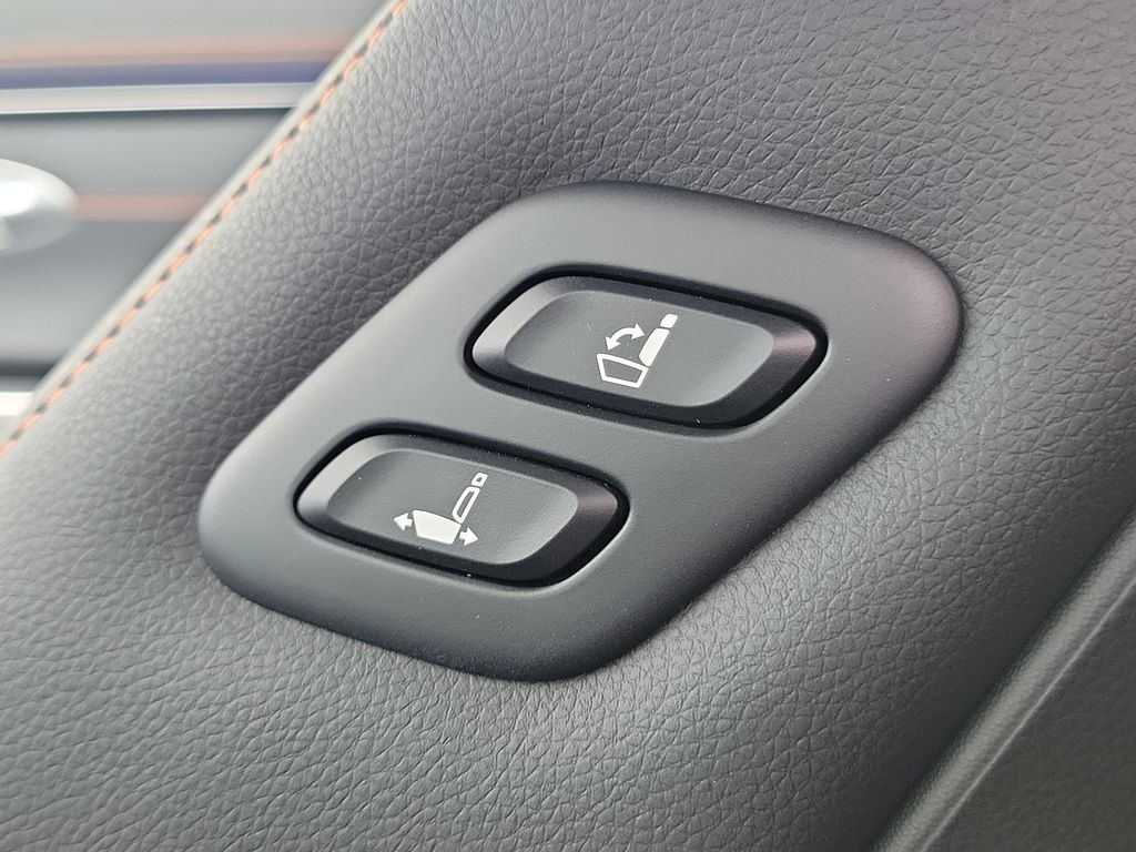 2026 GENESIS GV70 Sport Prestige - Photo 12