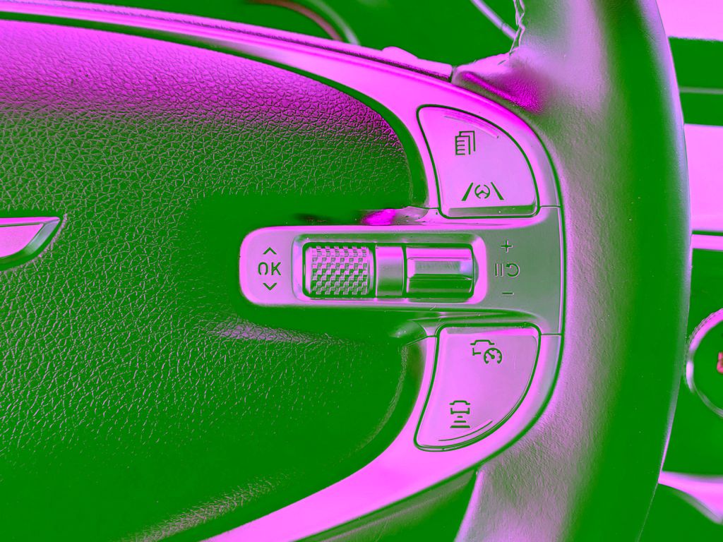 2023 GENESIS GV70 Standard - Photo 18