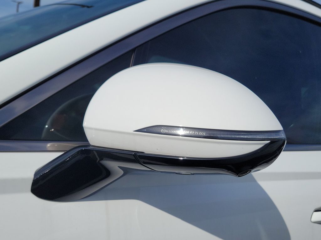 2025 GENESIS GV70 Sport - Photo 13