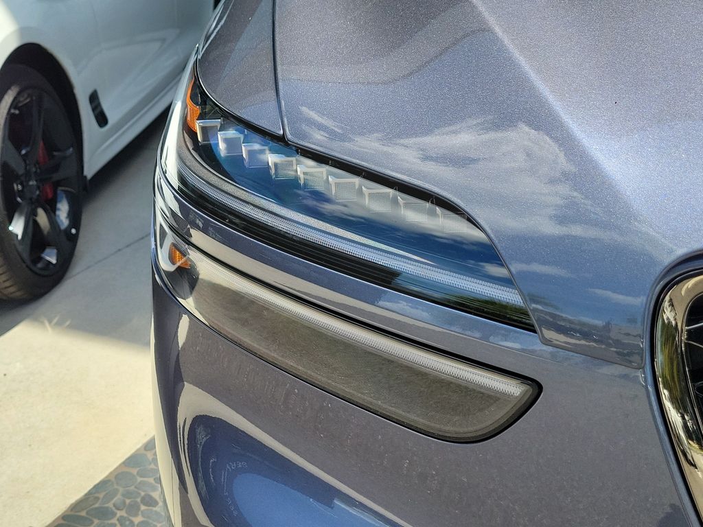 2026 GENESIS GV70 Sport Prestige - Photo 2
