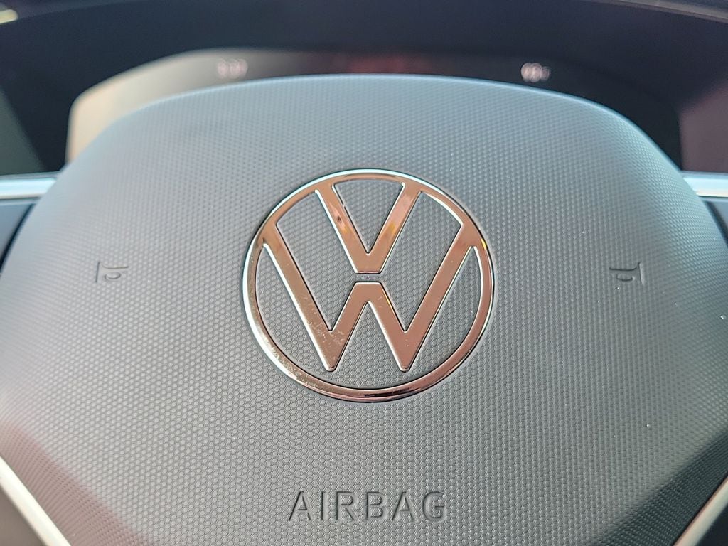 2023 Volkswagen Taos SE - Photo 33