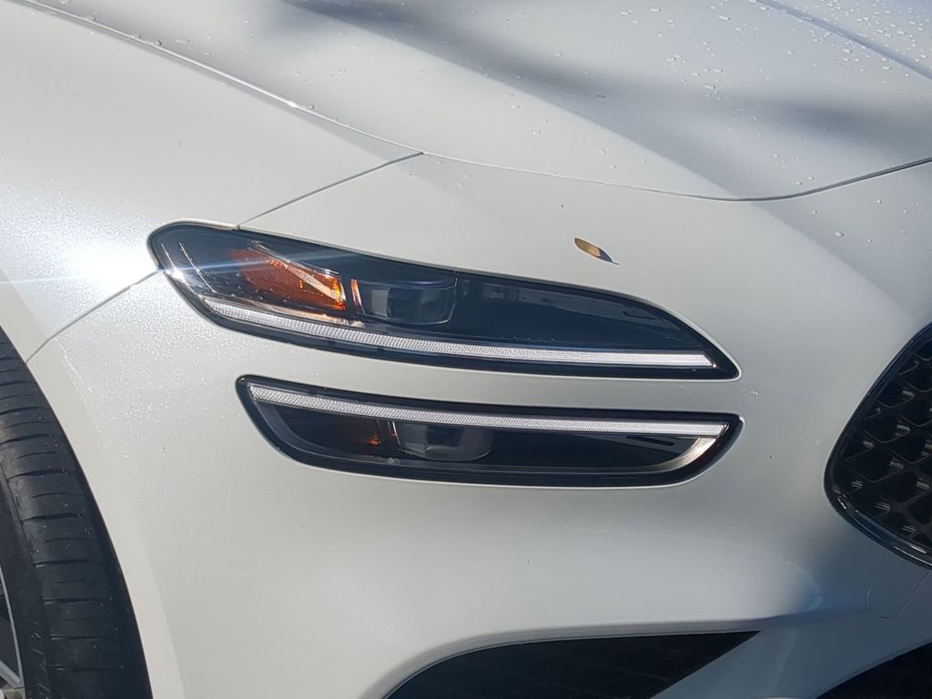 2025 GENESIS G70 Standard - Photo 11