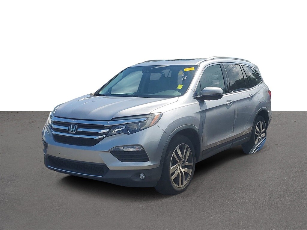 2016 Honda Pilot Elite photo 2