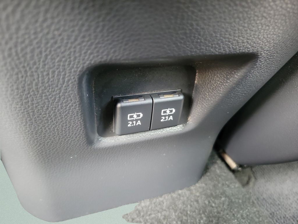 2020 Toyota RAV4 XSE - Photo 12