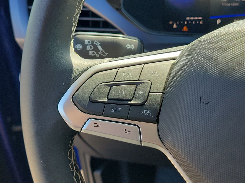 2023 Volkswagen Taos SE - Photo 19