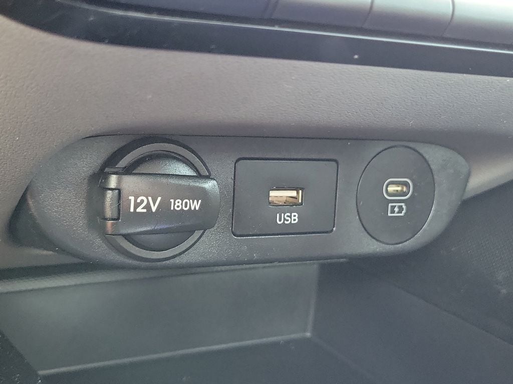 2024 Hyundai Elantra SEL - Photo 31