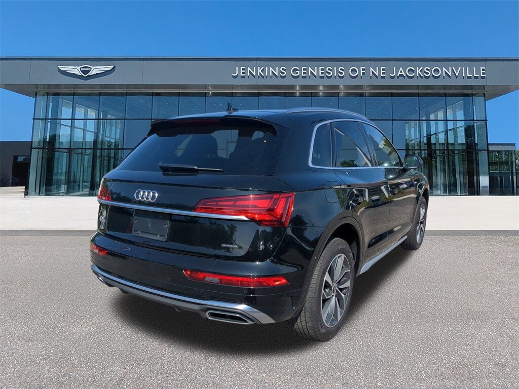 2023 Audi Q5 45 S line Premium photo 2