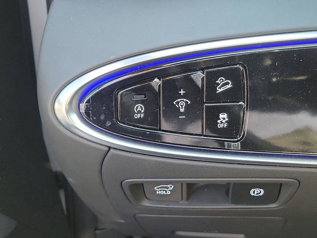 2025 GENESIS GV70 Standard - Photo 17
