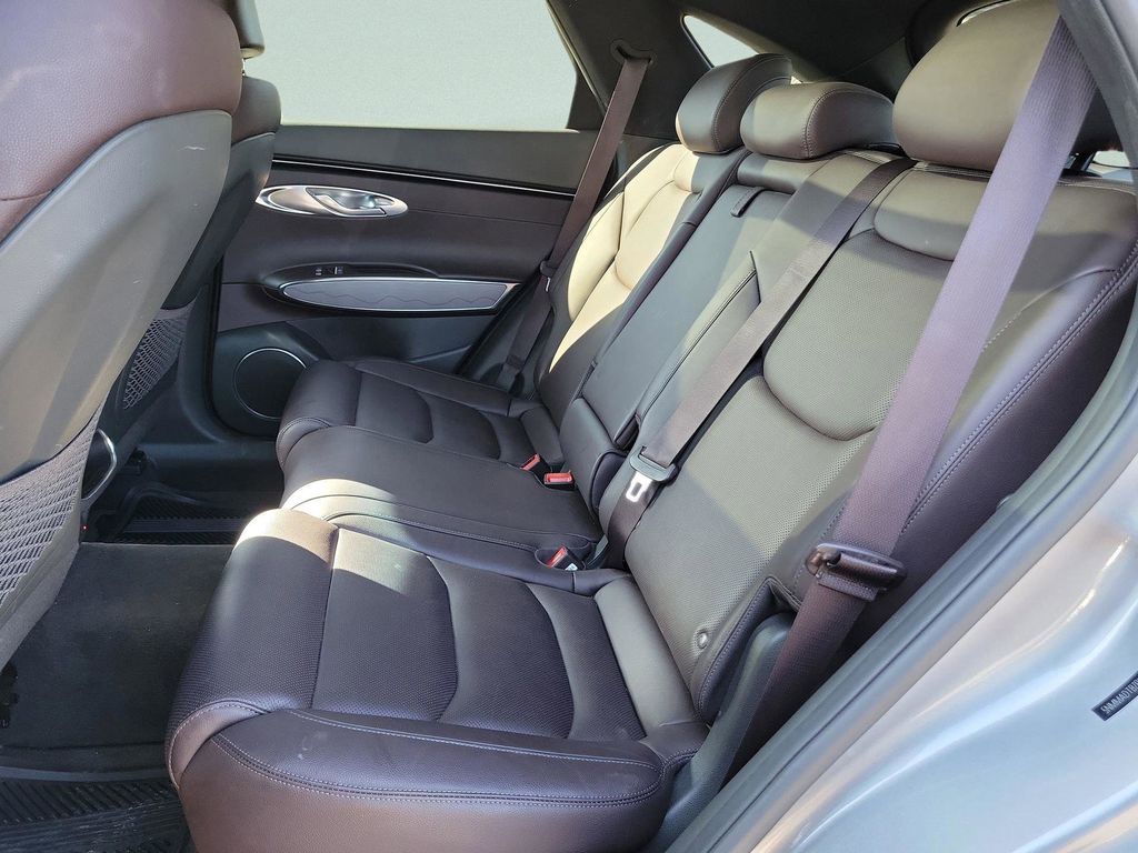 2024 GENESIS GV70 Standard - Photo 6