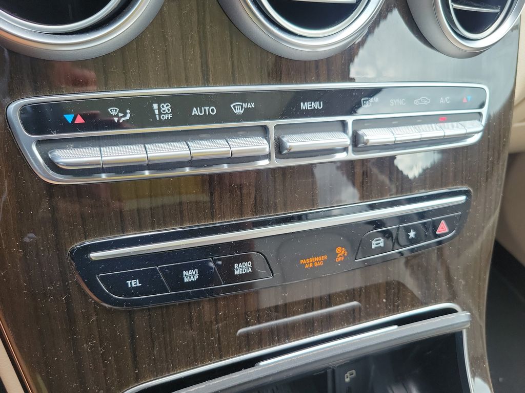 2021 Mercedes-Benz GLC GLC300 - Photo 33