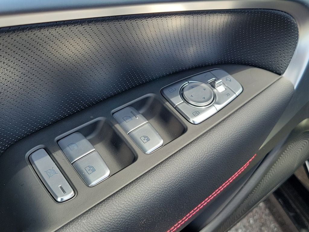 2026 GENESIS G70 25