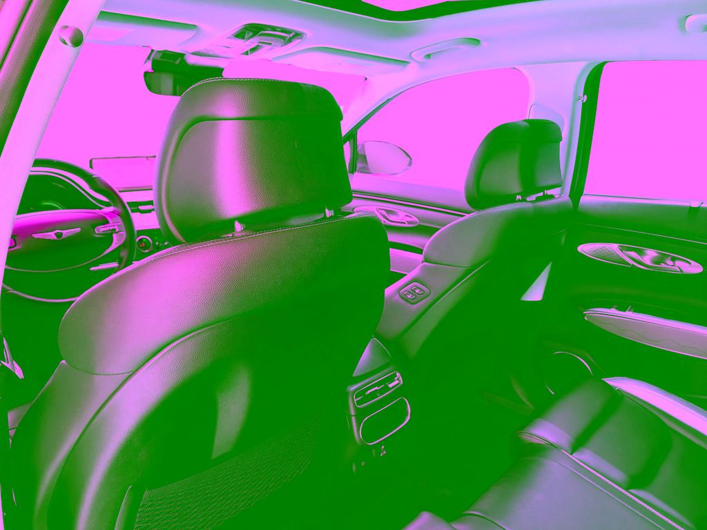 2023 GENESIS GV70 Standard - Photo 29