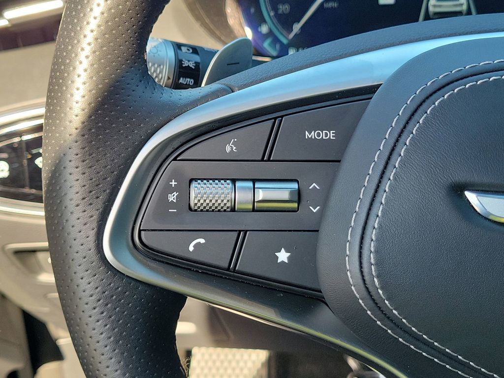 2025 GENESIS GV70 Standard - Photo 17