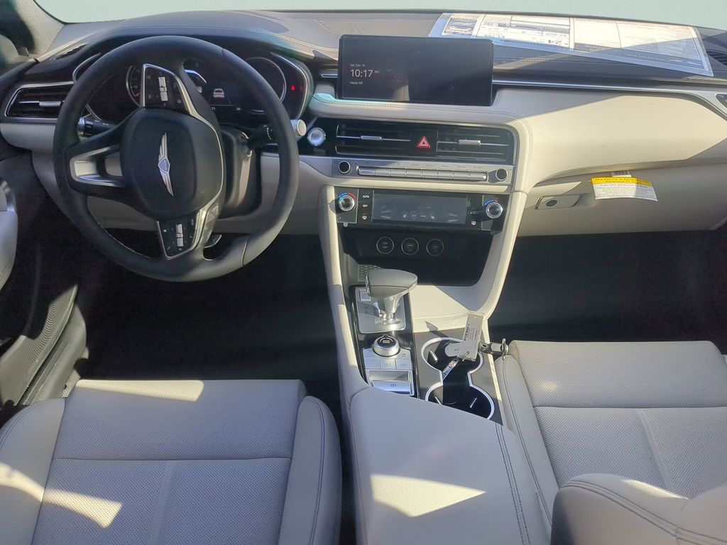 2025 GENESIS G70 Standard - Photo 13
