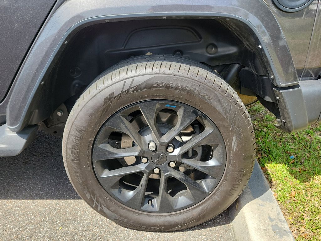 2022 Jeep Wrangler Unlimited Sahara 4XE - Photo 9