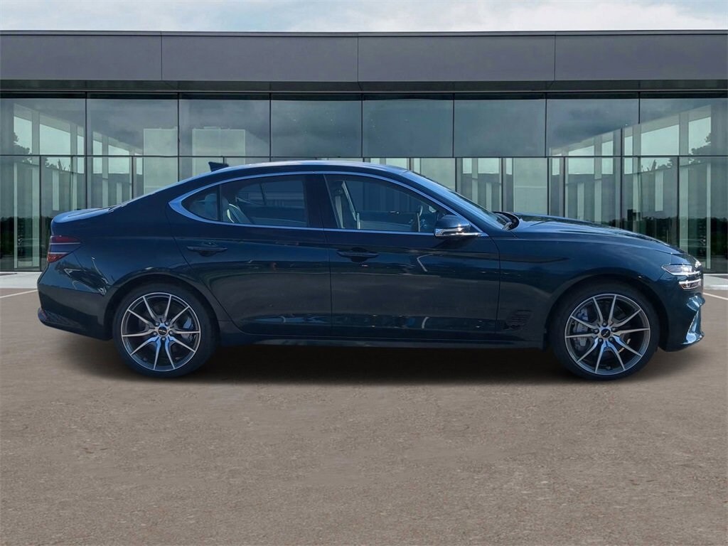 2025 Genesis G70 2.5T photo 2