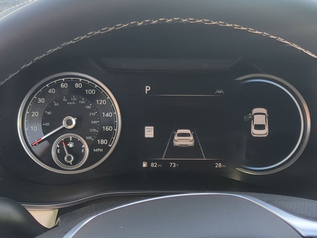 2025 GENESIS G70 Standard - Photo 25