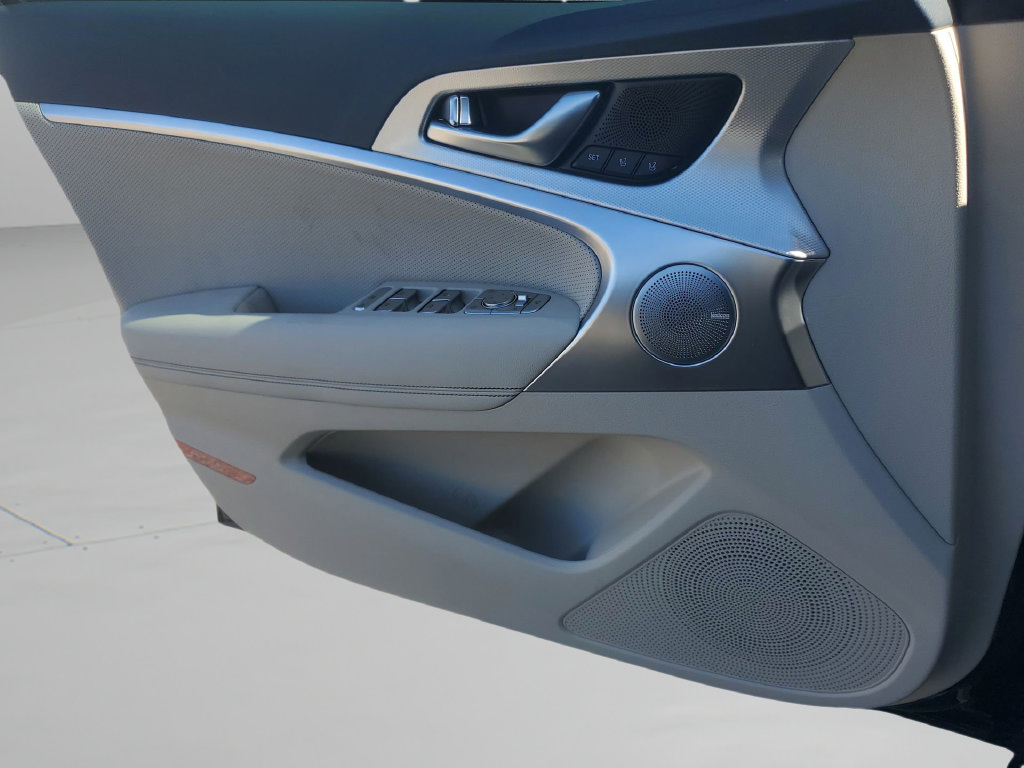 2026 GENESIS G70 Prestige - Photo 23