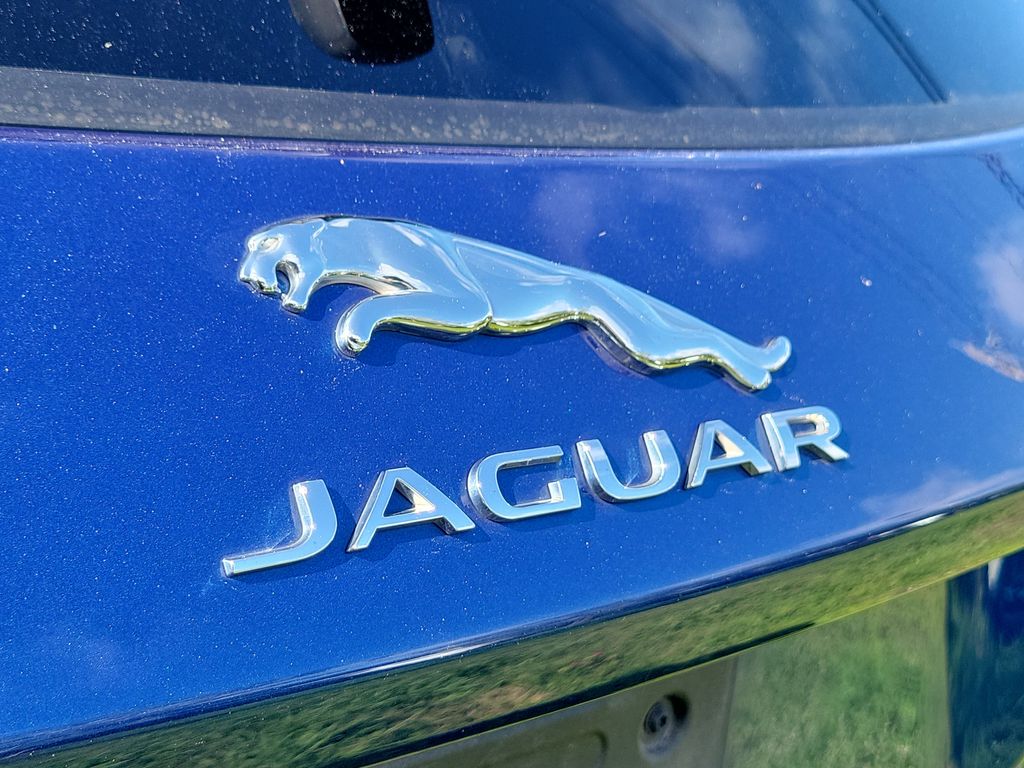 2023 Jaguar E-PACE SE - Photo 13