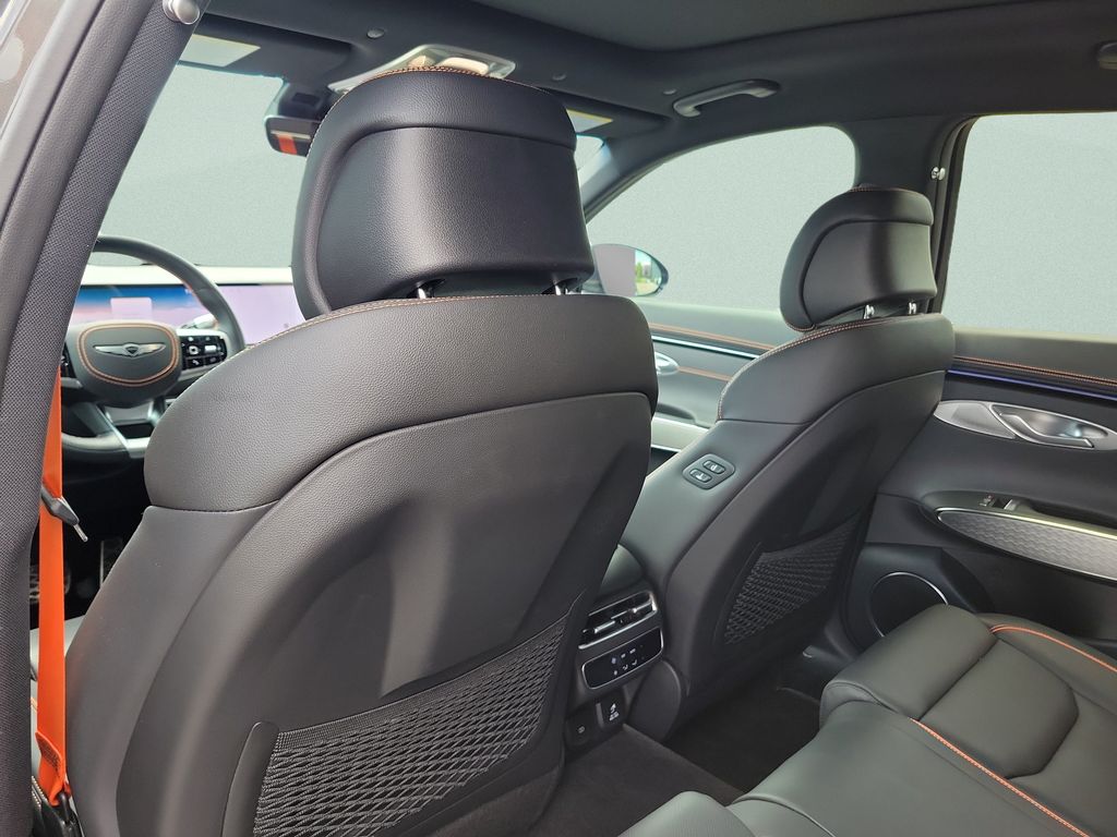 2026 GENESIS GV70 Sport Prestige - Photo 9